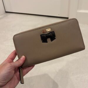 Kate Spade Hanover Street Lacey Wallet with Bow Putty Black